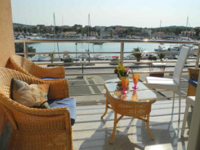 Отель Apartments Antonela  Йезера